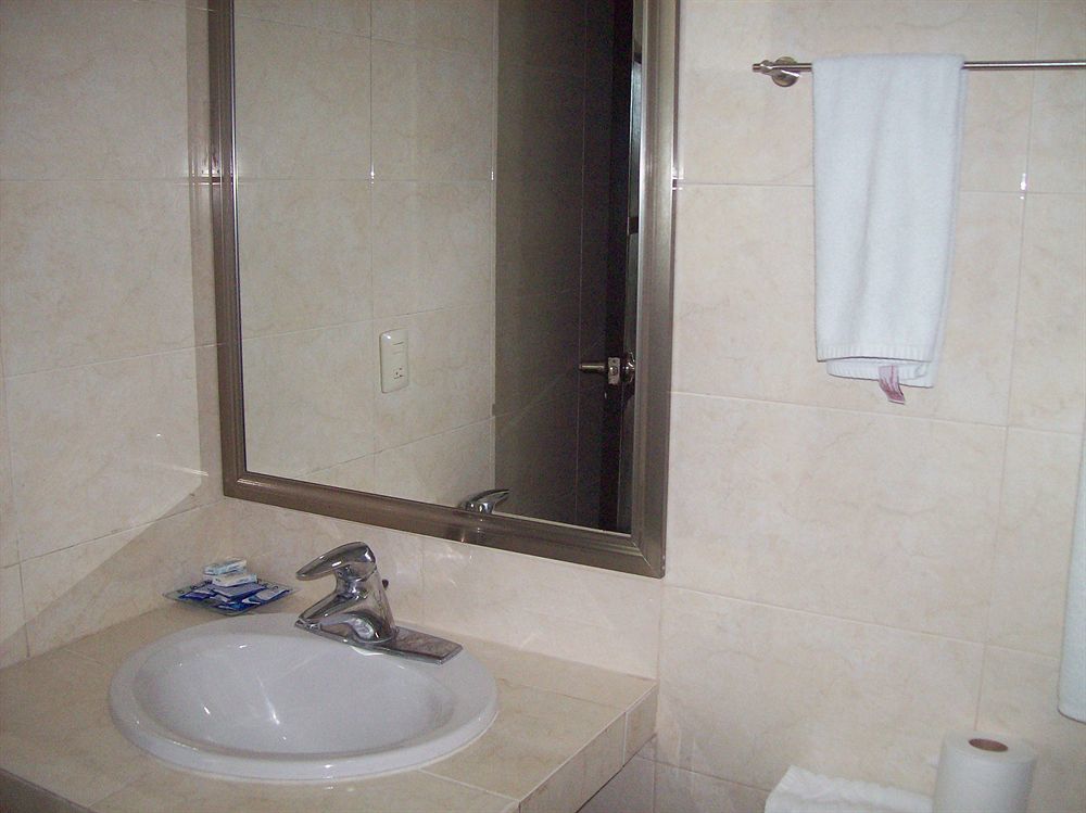 Hotel Plaza Playa Плая-дель-Кармен Экстерьер фото